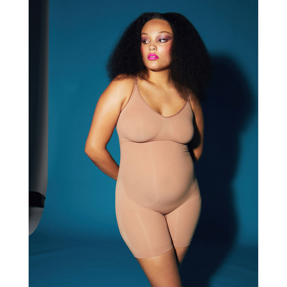 Skims MATERNITY SCULPTING BODYSUIT MID THIGH Maternity Shapewear Abrikoos | 69DGVFQRM