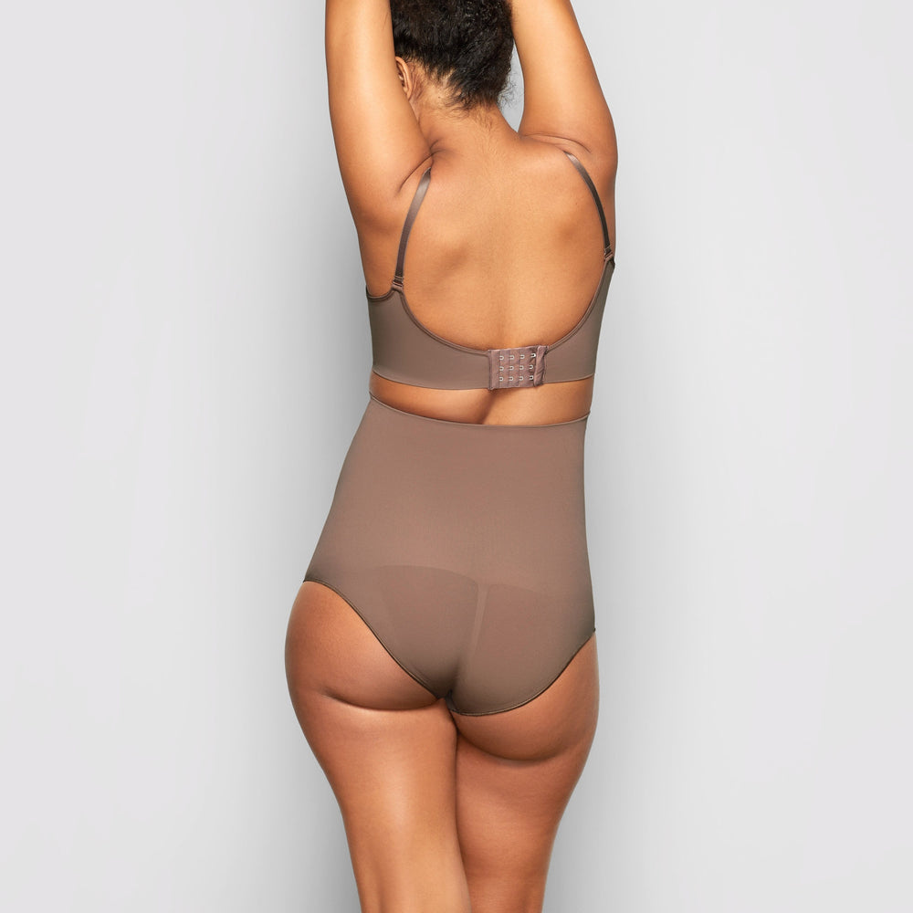 Skims MATERNITY SCULPTING HIGH WAIST BRIEF Maternity Shapewear Abrikoos | 57ILSKMDB