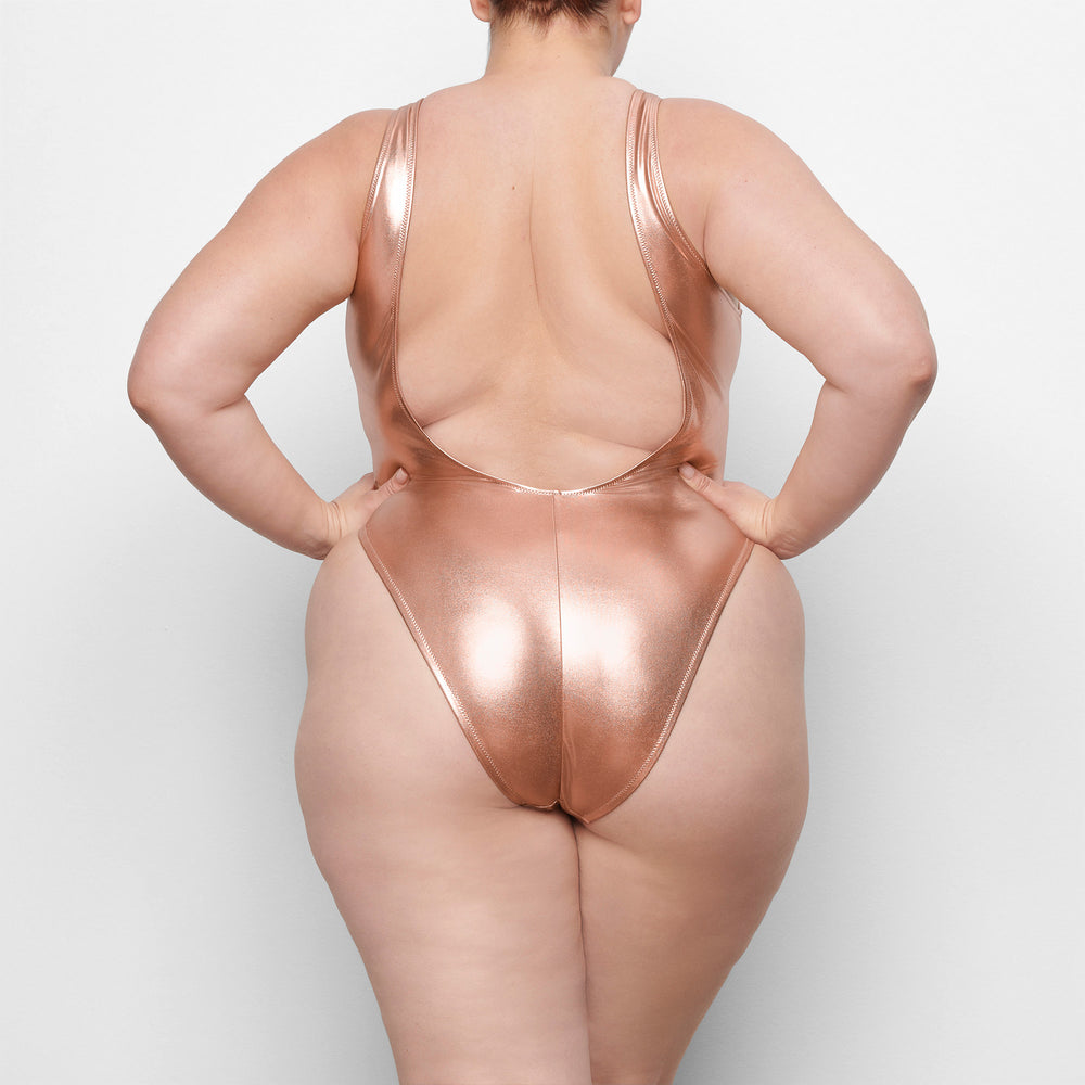 Skims METALLIC SWIM HIGH CUT One Piece Roze Goud | 01WDJCOQN