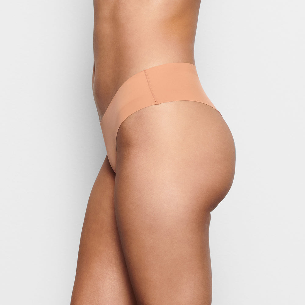 Skims NAKED CHEEKY Hipster Beige | 38FHULYPA