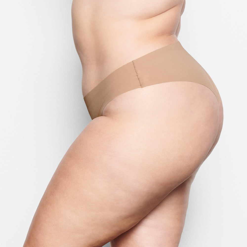 Skims NAKED CHEEKY Hipster Beige | 83KZUCJTQ