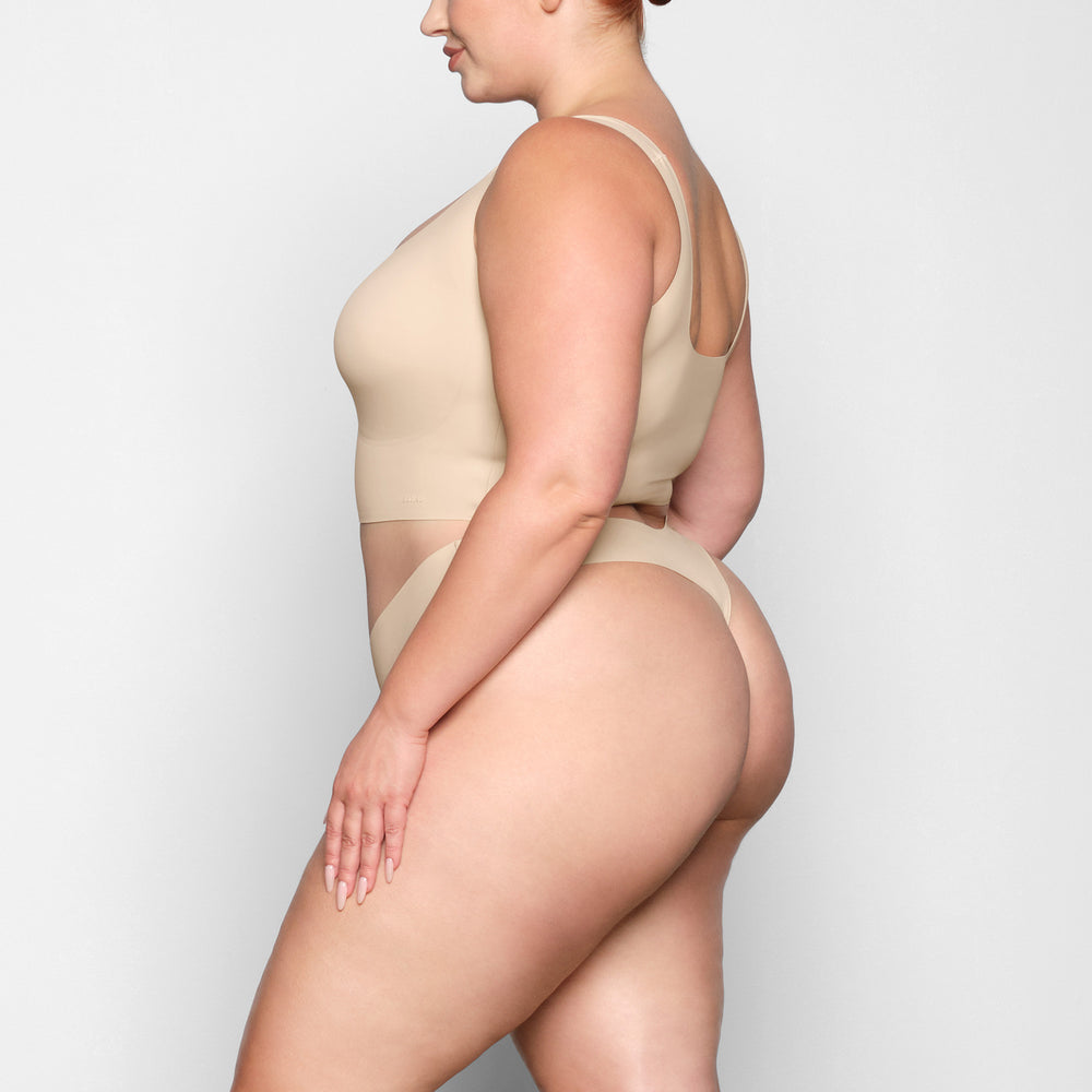 Skims NAKED Thong Bruin | 17QLDBHEZ