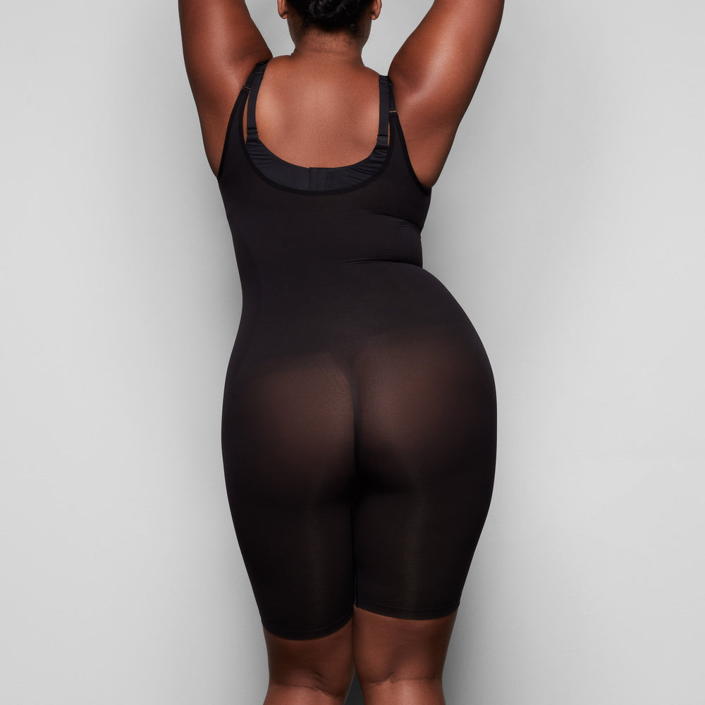 Skims OPEN BUST BODYSUIT W. OPEN GUSSET Bodysuit Zwart | 57HOBYDZE