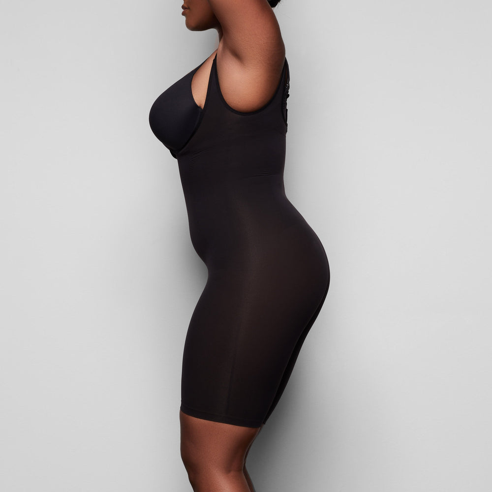Skims OPEN BUST BODYSUIT W. OPEN GUSSET Bodysuit Zwart | 57HOBYDZE