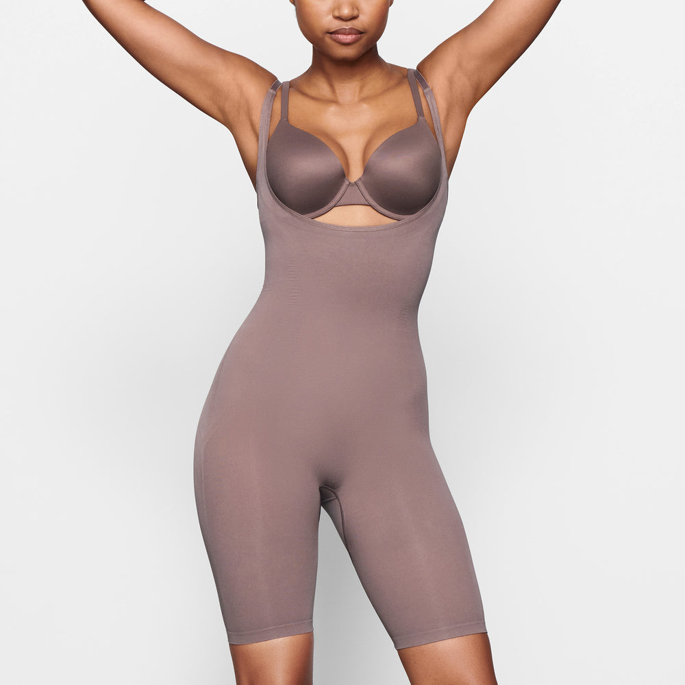 Skims OPEN BUST BODYSUIT W. OPEN GUSSET Bodysuit Bruin | 69JTVMAGY