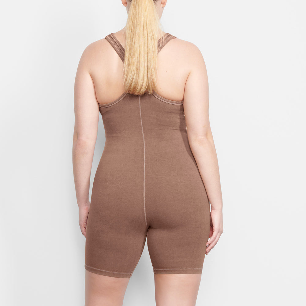 Skims OUTDOOR Mid Thigh Bodysuit Bruin | 18VMTRFSP