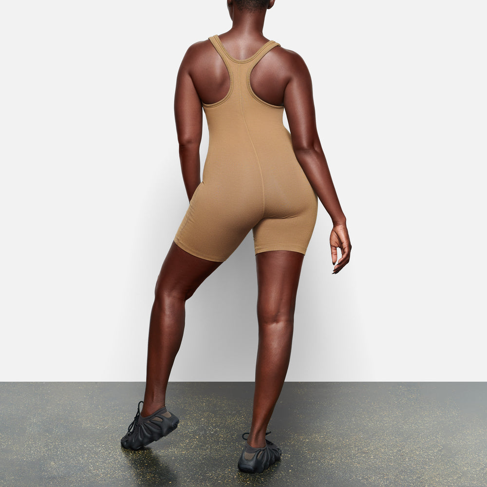 Skims OUTDOOR Mid Thigh Bodysuit Groen | 42MELJCNT