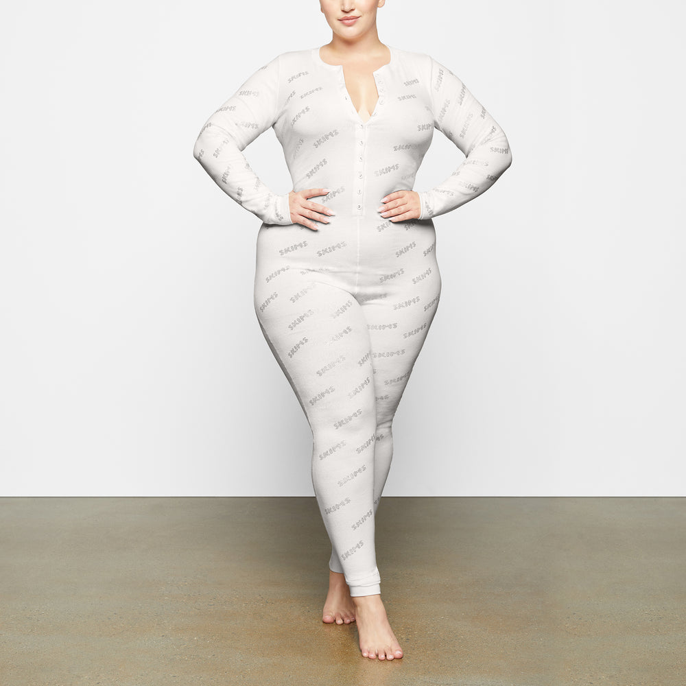 Skims RHINESTONE LOGO POINTELLE Onesie Wit | 45PSBZWMQ