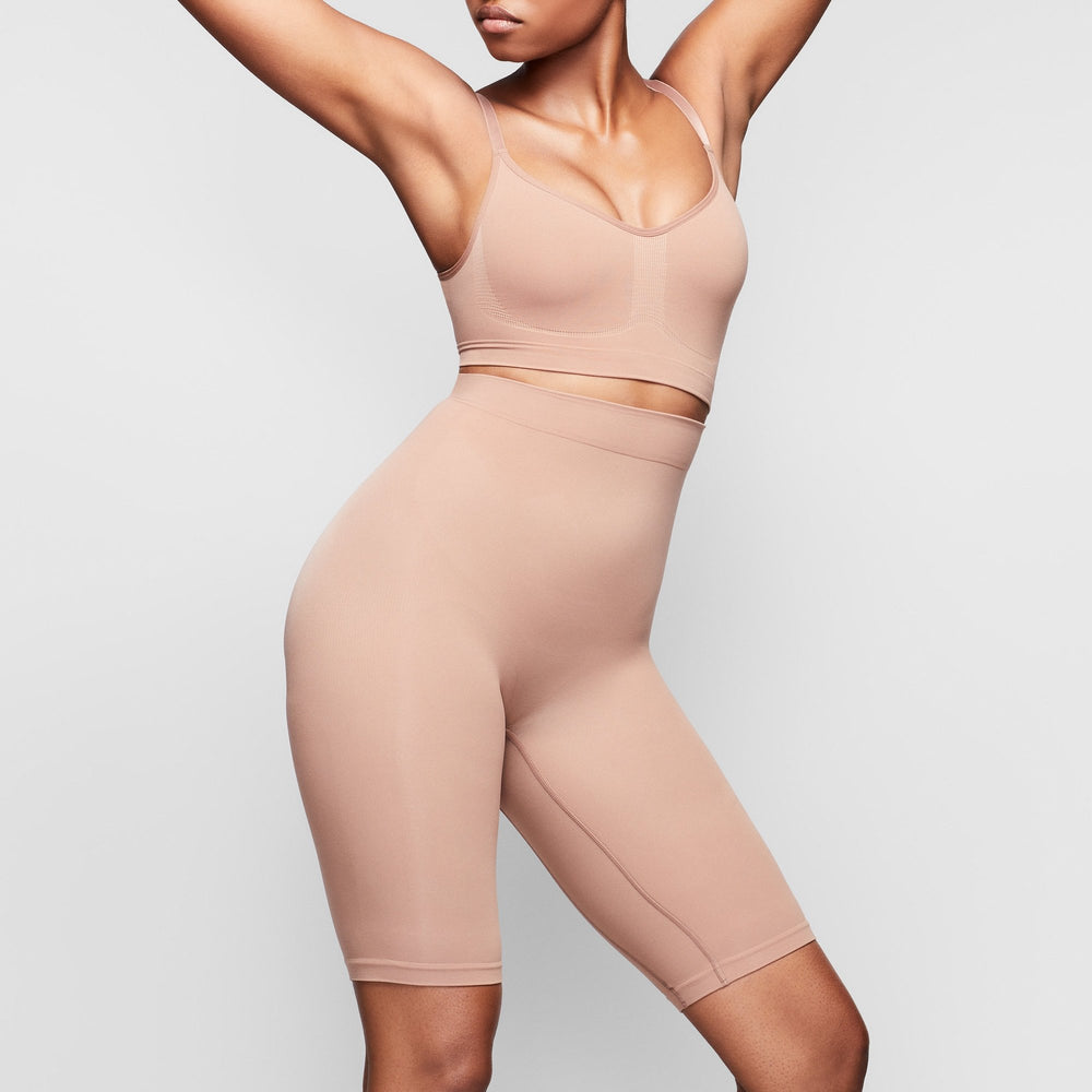 Skims SCULPTING ABOVE THE KNEE W/ OPEN GUSSET Korte Broek Abrikoos | 05BXDSJHI