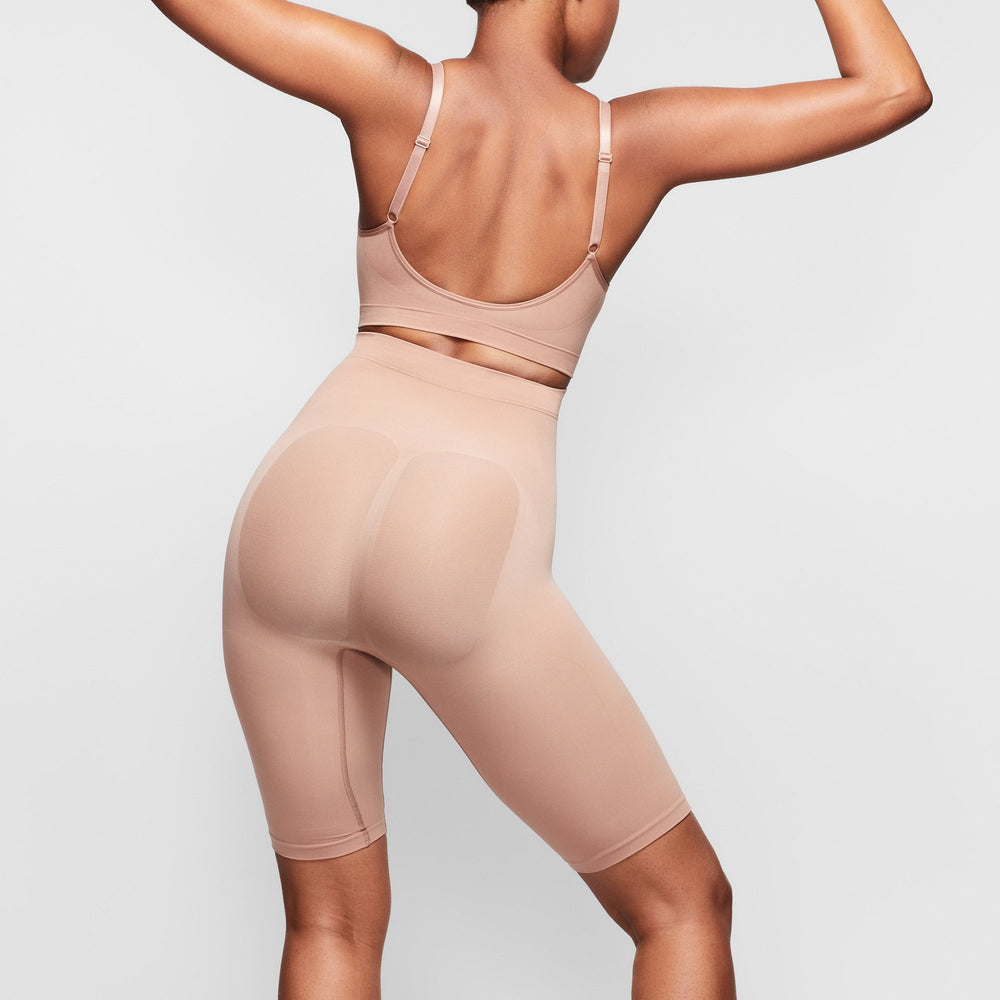 Skims SCULPTING ABOVE THE KNEE W/ OPEN GUSSET Korte Broek Abrikoos | 05BXDSJHI