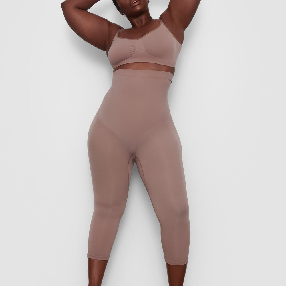 Skims SCULPTING BELOW THE KNEE Leggings Bruin | 36YMFVPGO