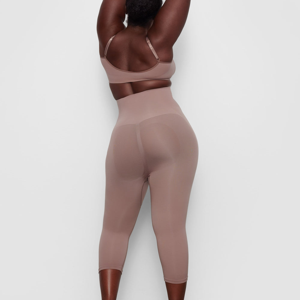 Skims SCULPTING BELOW THE KNEE Leggings Bruin | 36YMFVPGO
