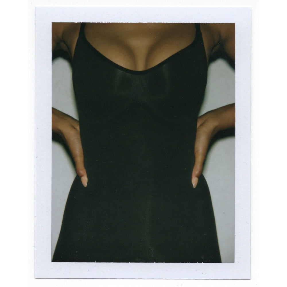 Skims SCULPTING BODYSUIT MID THIGH W. OPEN GUSSET Bodysuit Zwart | 84EUMTFGK