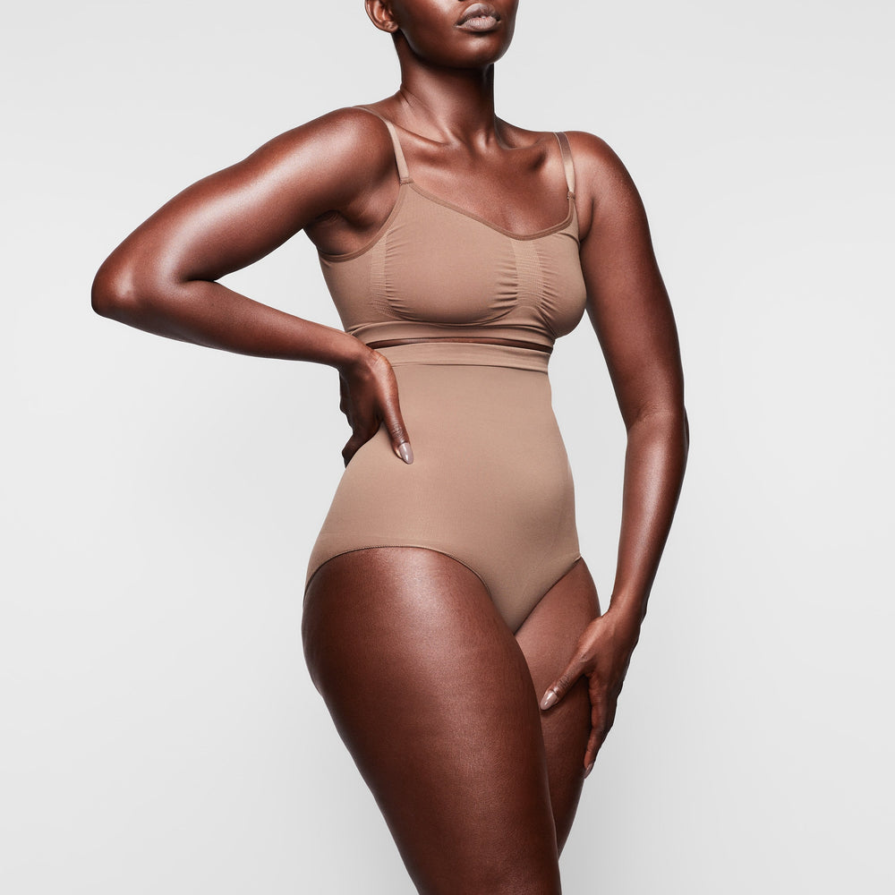Skims SCULPTING HIGH WAIST Brief Abrikoos | 21HZLPUMR