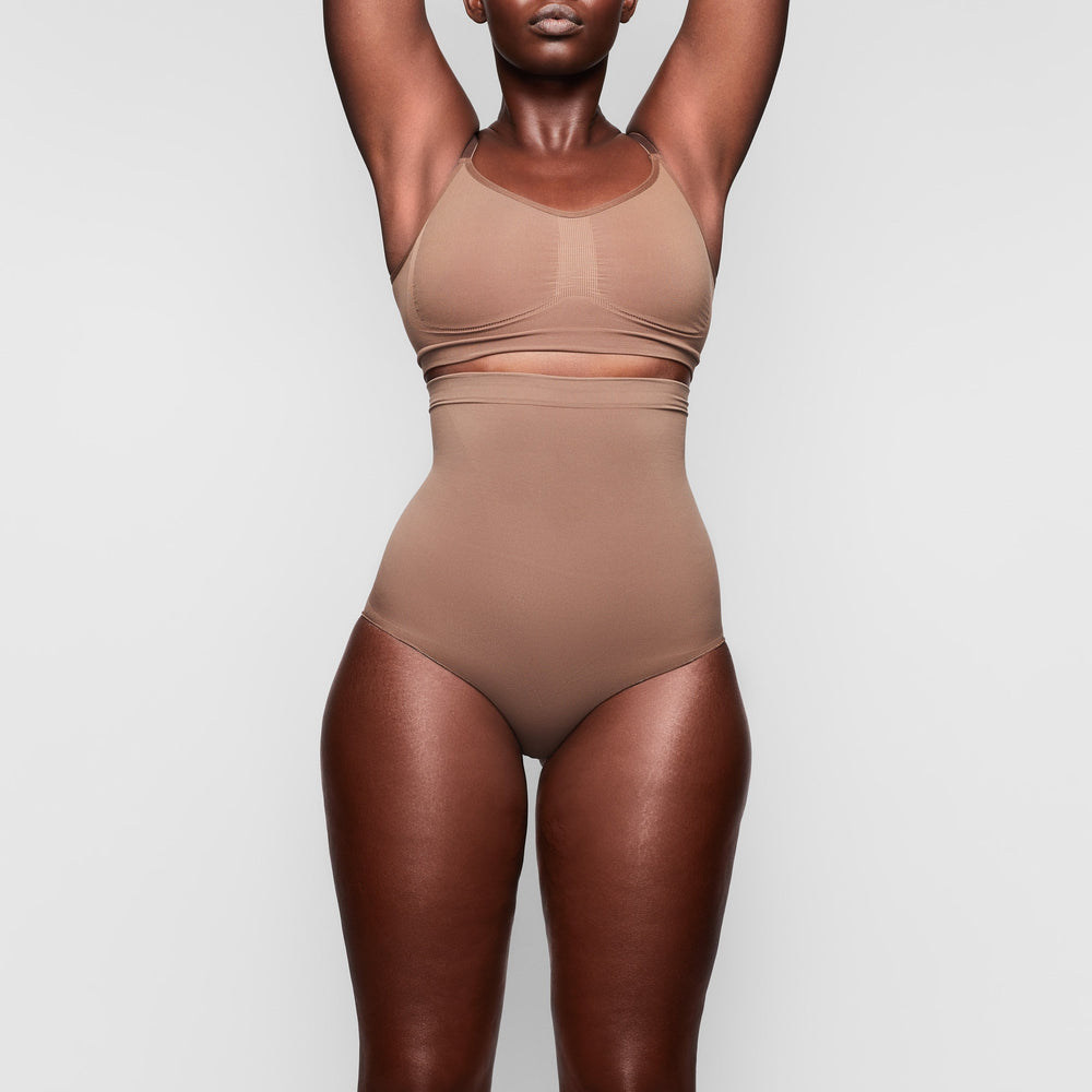 Skims SCULPTING HIGH WAIST Brief Abrikoos | 21HZLPUMR
