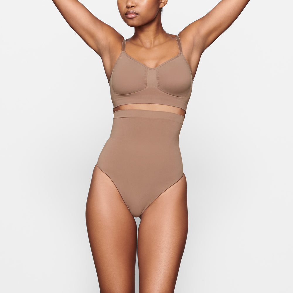 Skims SCULPTING HIGH WAIST Thong Abrikoos | 62BAIFGLN