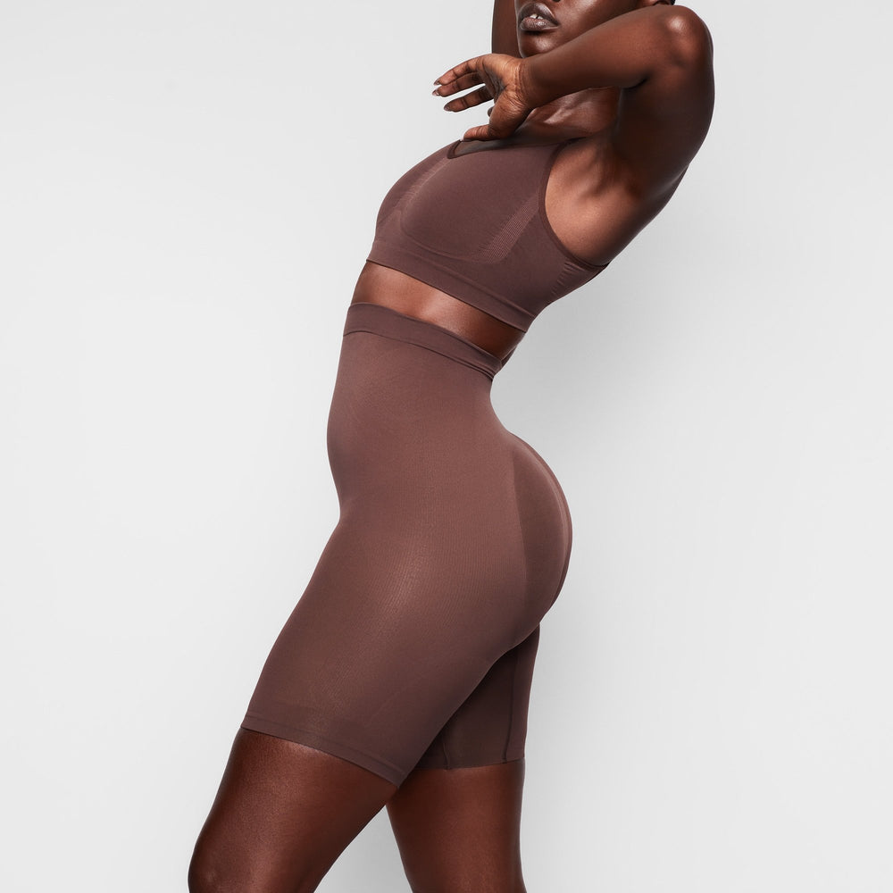 Skims SCULPTING MID THIGH W/ OPEN GUSSET Korte Broek Chocola | 10XIWBOAE