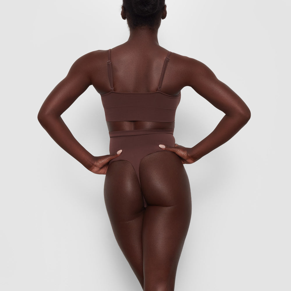 Skims SCULPTING MID WAIST Thong Chocola | 92NCOESWD