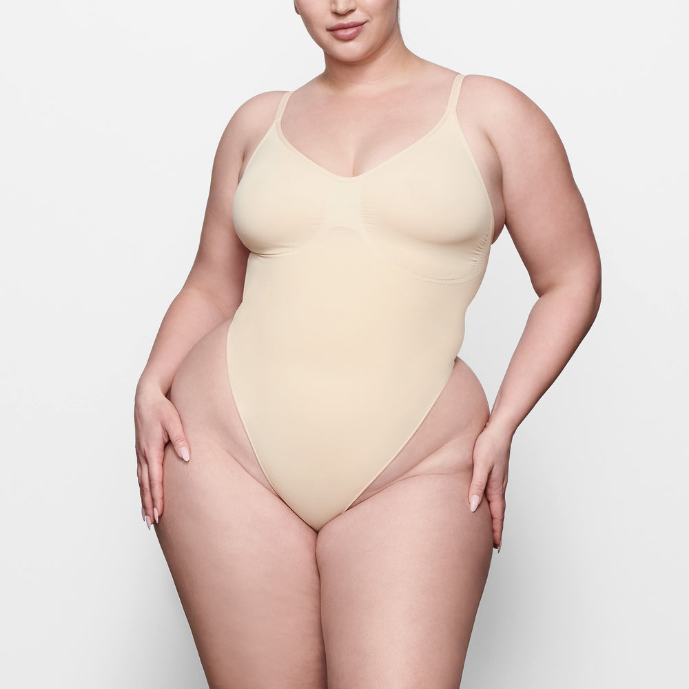 Skims SCULPTING THONG Bodysuit Bruin | 68UKIRFZM