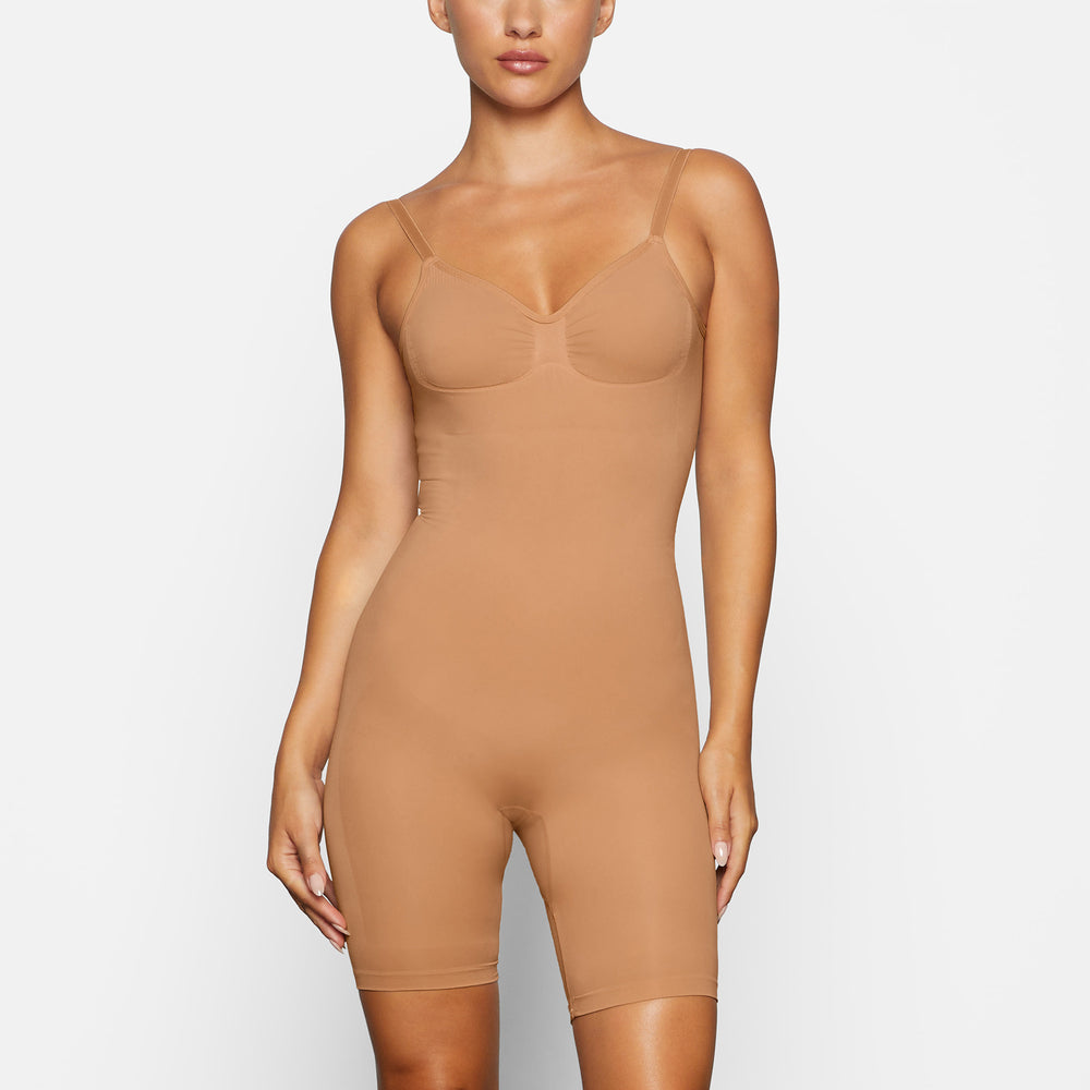 Skims SEAMLESS SCULPT MID THIGH Low Back Bodysuit Beige | 03FCBNGYS