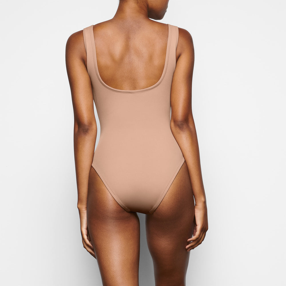 Skims SHAPING SWIM UNDERWIRE One Piece Abrikoos | 19IGORNVH