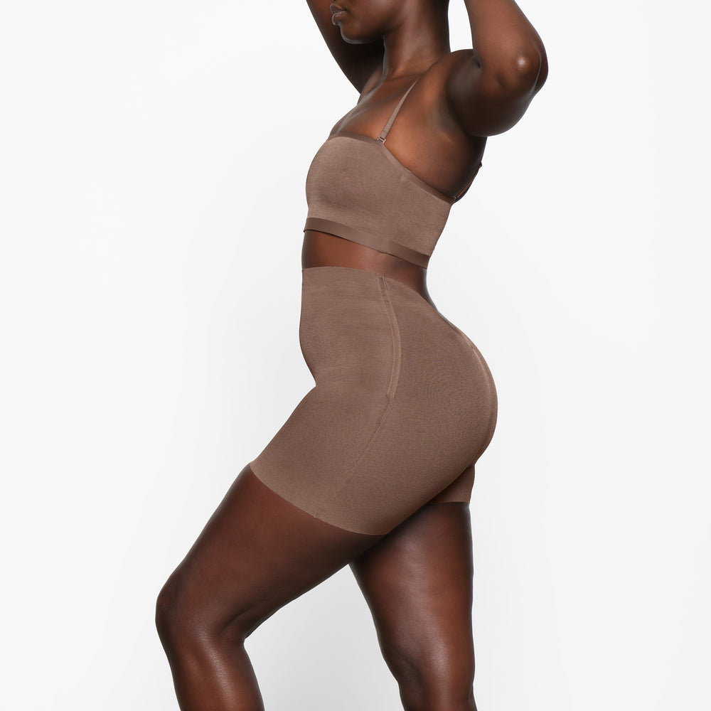 Skims SHEER SCULPT LOW BACK Korte Broek Bruin | 27ZCONPUQ