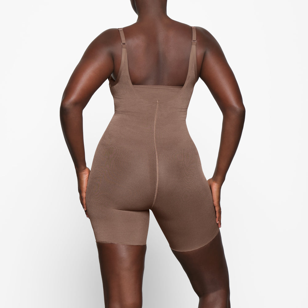 Skims SHEER SCULPT OPEN BUST Bodysuit Bruin | 40IJUXBYN