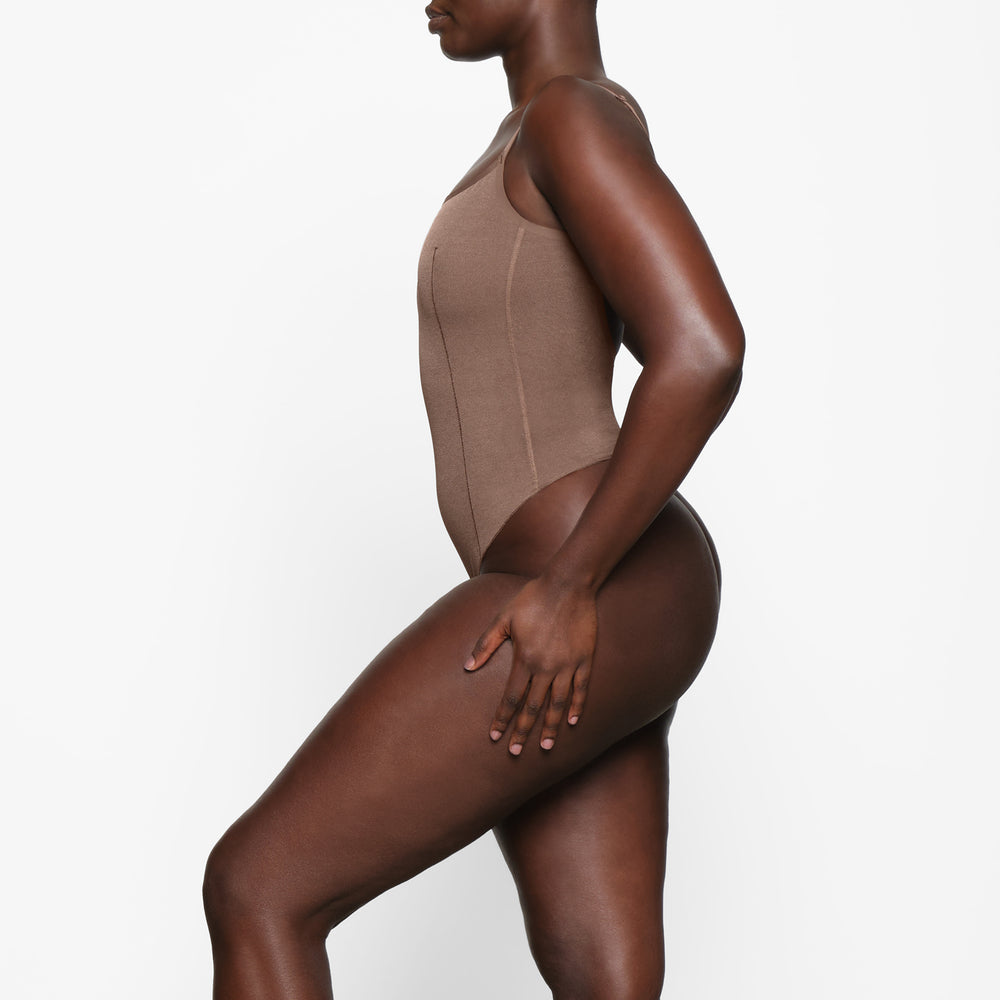 Skims SHEER SCULPT THONG Bodysuit Bruin | 48RWDUPCQ