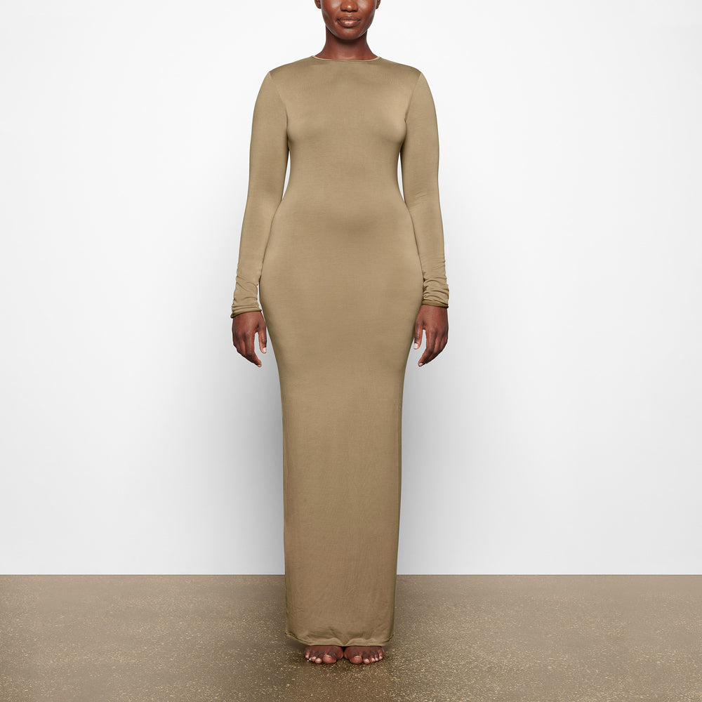 Skims SMOOTH LOUNGE CREW NECK LONG SLEEVE Jurk Khaki | 62RAHCPOX