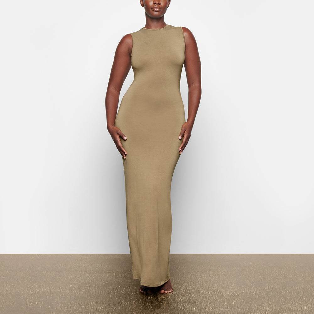 Skims SMOOTH LOUNGE CREW NECK SLEEVELESS Jurk Khaki | 45QAUVYDH