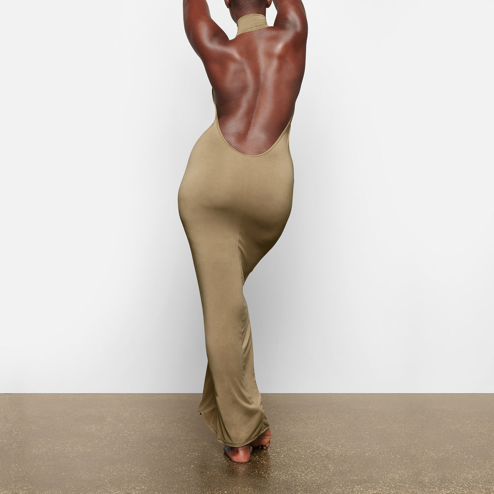Skims SMOOTH LOUNGE LOW BACK HALTER Jurk Khaki | 93YZSWCQK