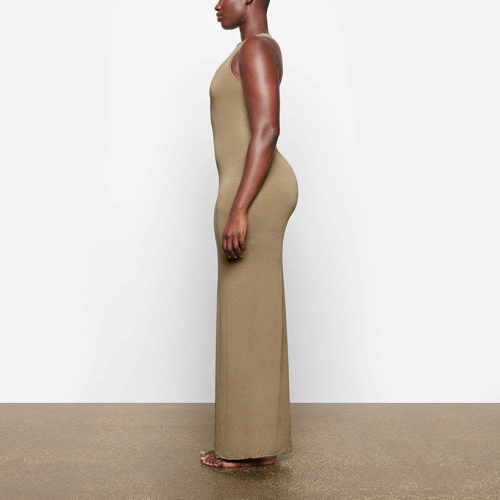 Skims SMOOTH LOUNGE OPEN RACERBACK Jurk Khaki | 20TZUKIBV
