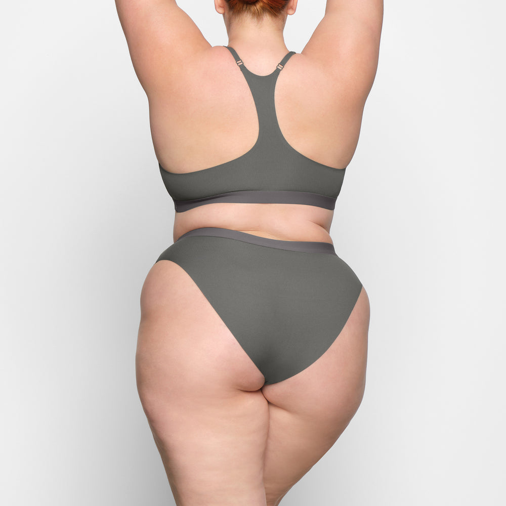 Skims SMOOTH RIB RACERBACK TRIANGLE Bralette Diepgrijs | 62JLKFXSE