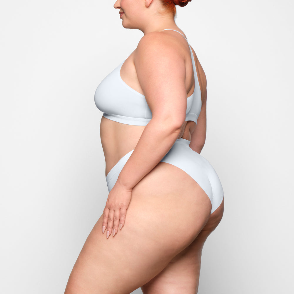 Skims SMOOTH RIB RACERBACK TRIANGLE Bralette Wit | 94UZTJYGE