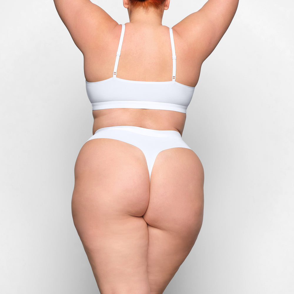 Skims SMOOTH RIB Thong Wit | 34ENDHZCM