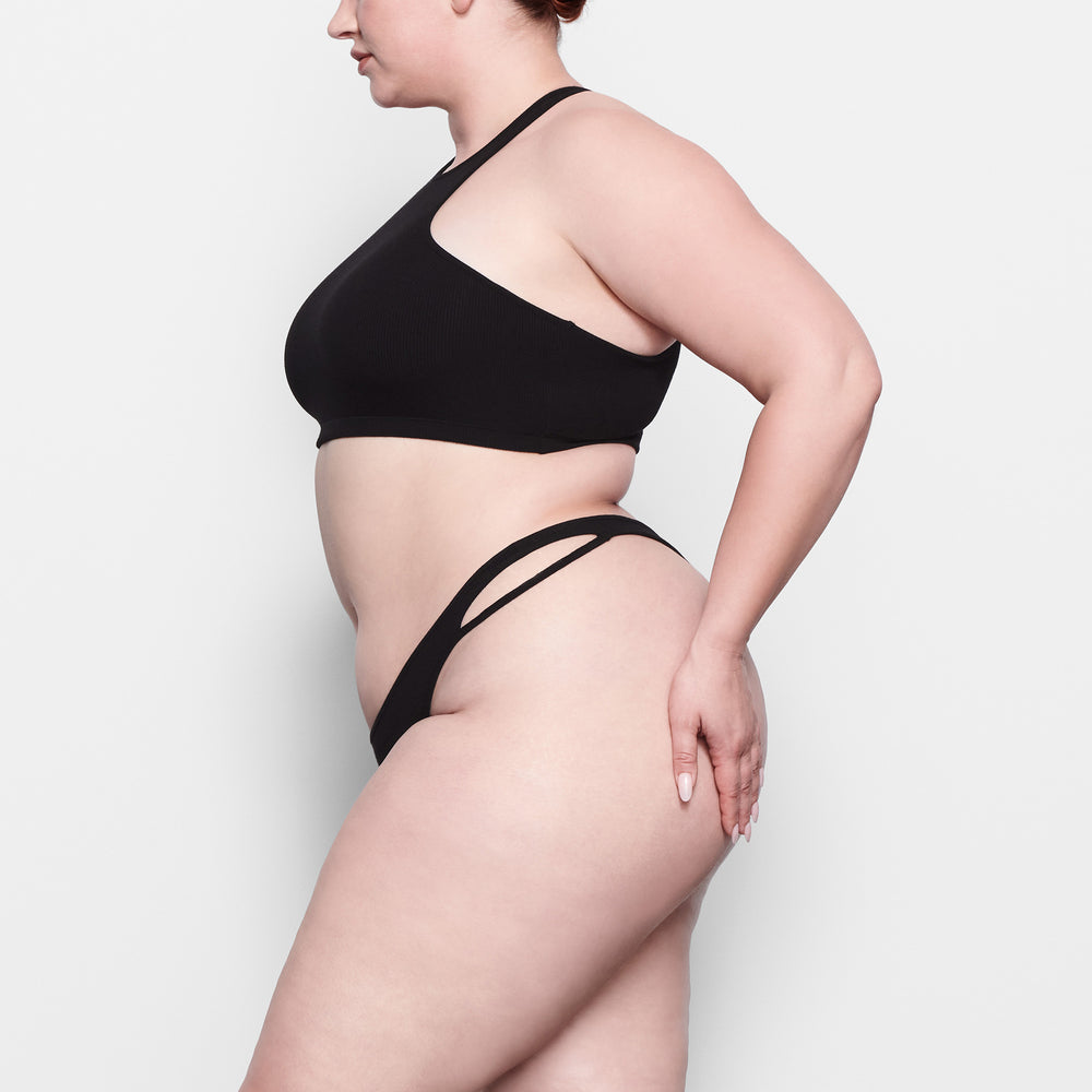 Skims SOFT LOUNGE CUT OUT Thong Zwart | 21ROICKYU