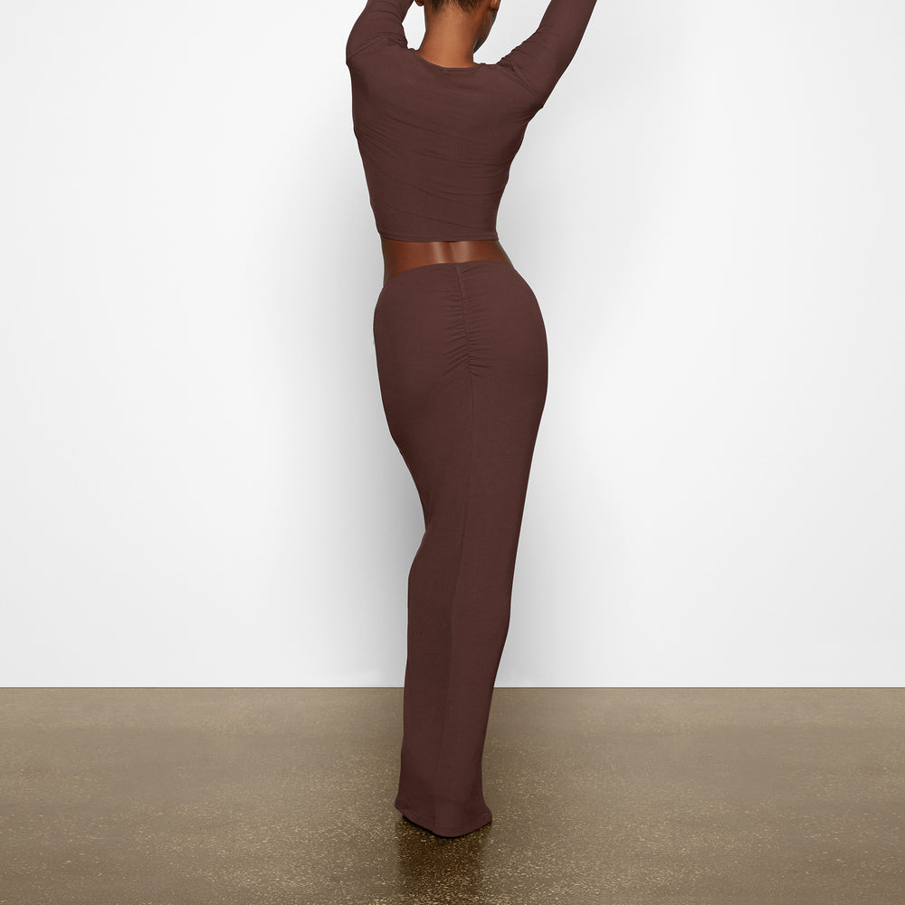 Skims SOFT LOUNGE RUCHED LONG Rok Chocola | 64QVYBPTK