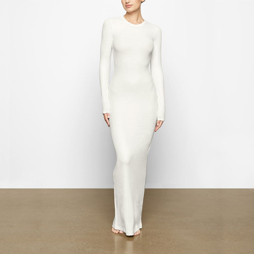 Skims SOFT LOUNGE SHIMMER CREW NECK LONG Jurk Wit | 62LKXEYDN