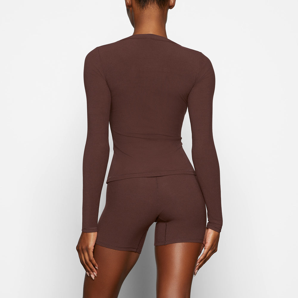 Skims SOFT LOUNGE SPLIT NECK LONG SLEEVE T-shirt Chocola | 24GNRYFXV