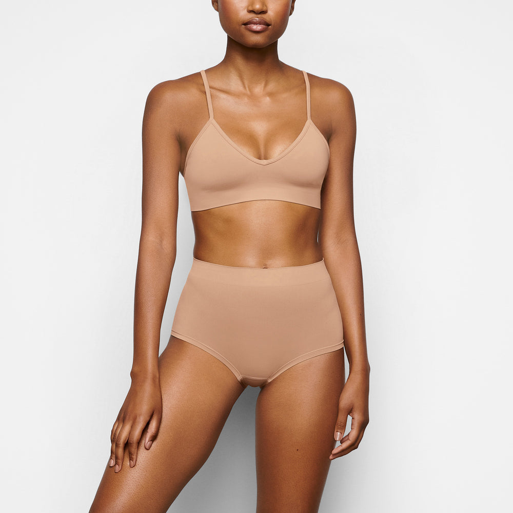 Skims SOFT SMOOTHING Boy Short Beige | 64YEKNMVR