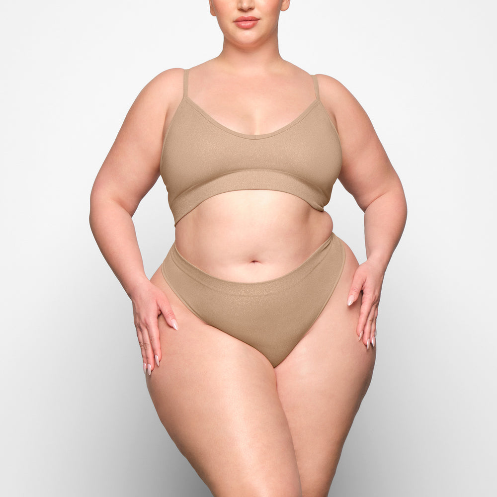 Skims SOFT SMOOTHING SHINE Thong Beige | 92SFPOMNJ