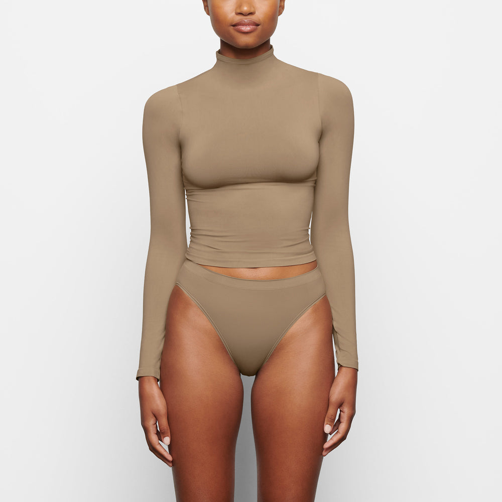 Skims SOFT SMOOTHING TURTLENECK TOP T-shirt Abrikoos | 36ATEPMHO