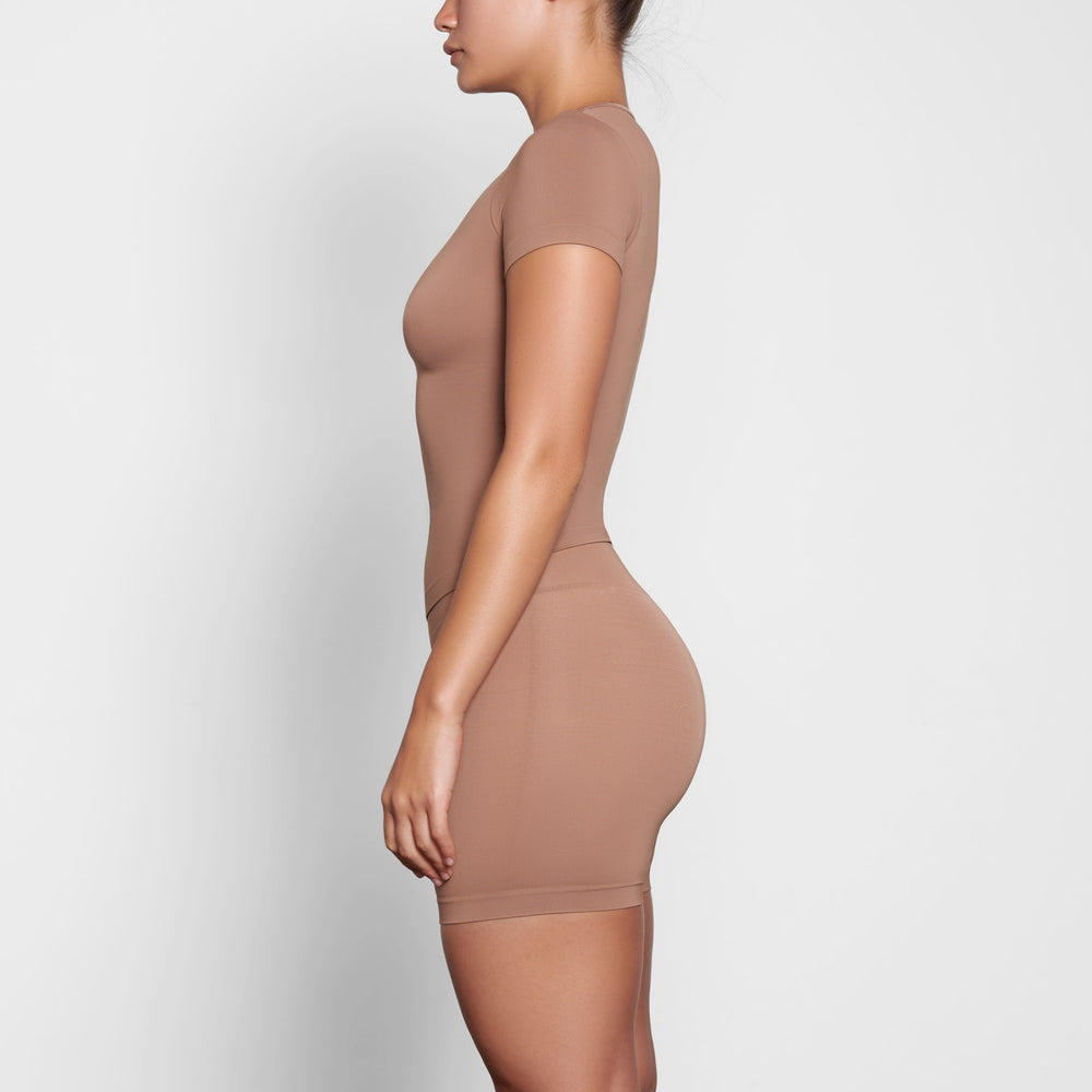 Skims SOFT SMOOTHING T-shirt Abrikoos | 96XAJWIKH