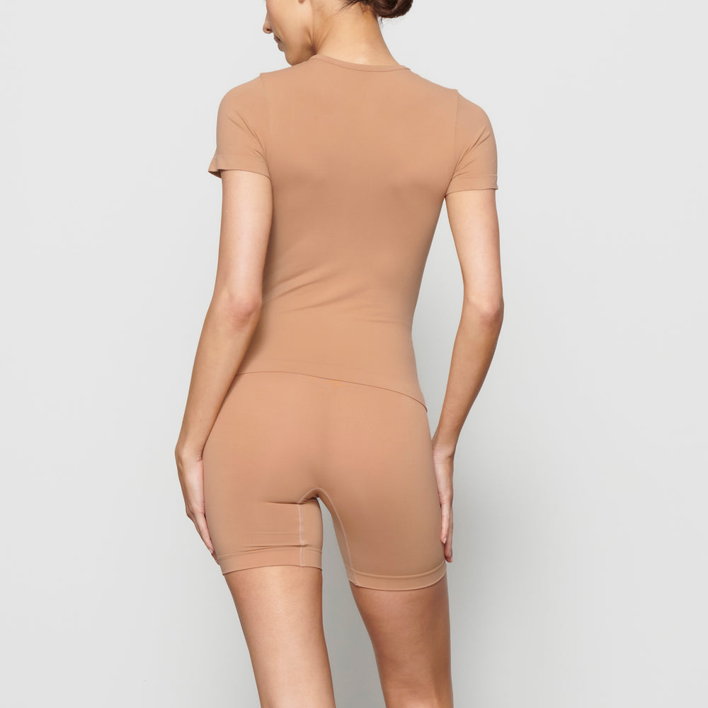 Skims SOFT SMOOTHING T-shirt Beige | 21HTKIPLQ