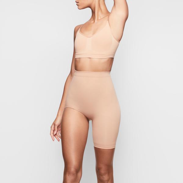 Skims SOLUTION SHORT #2 One Leg Shapewear Beige | 32UPKSENR
