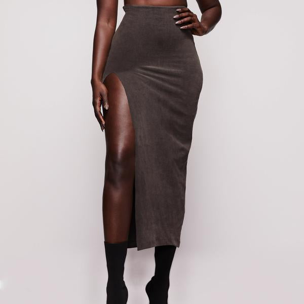 Skims SOLUTION SHORT #2 One Leg Shapewear Abrikoos | 48RNDEKLA