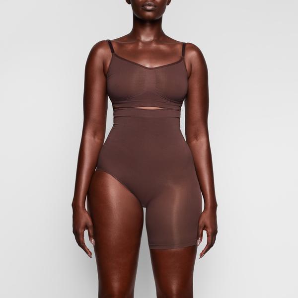 Skims SOLUTION SHORT #2 One Leg Shapewear Chocola | 70PGTHVAB
