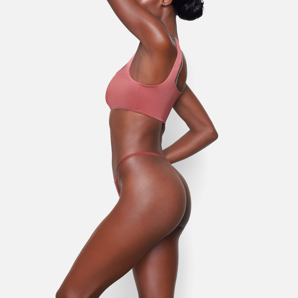 Skims STRETCH SATIN DIP Thong Roze | 21DSCAHBT