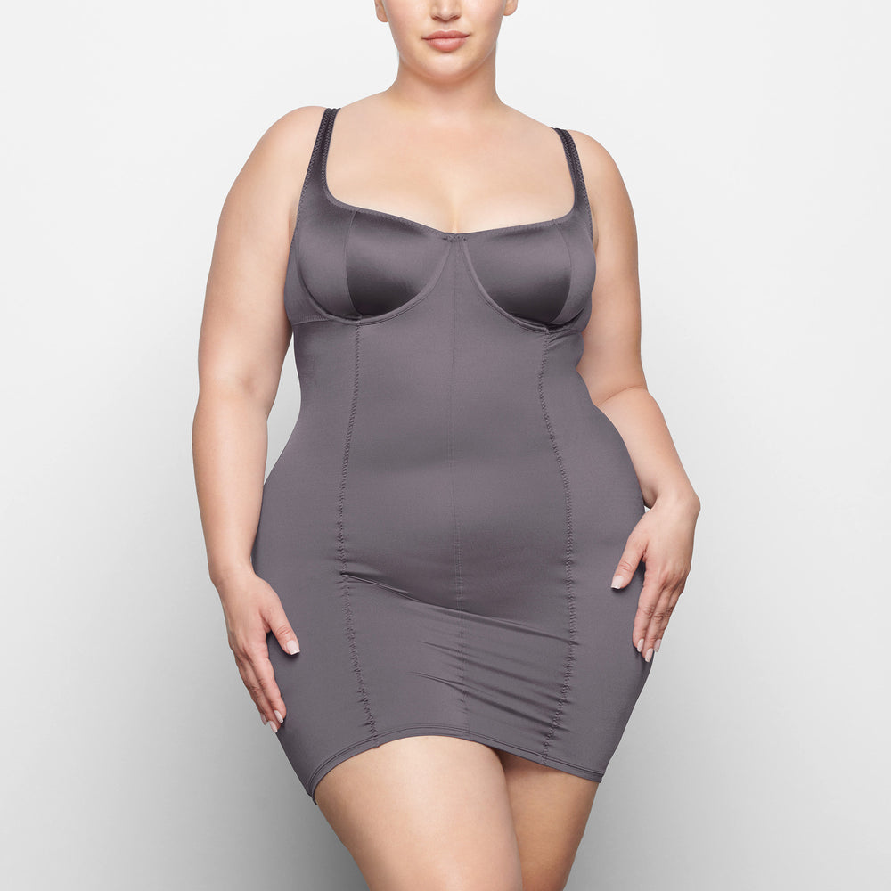 Skims STRETCH SATIN Jurk Paars | 19CLVPERF