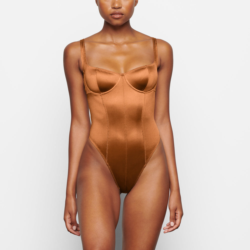 Skims STRETCH SATIN Stretch Satin Bodysuit Abrikoos | 41PNRCHTF